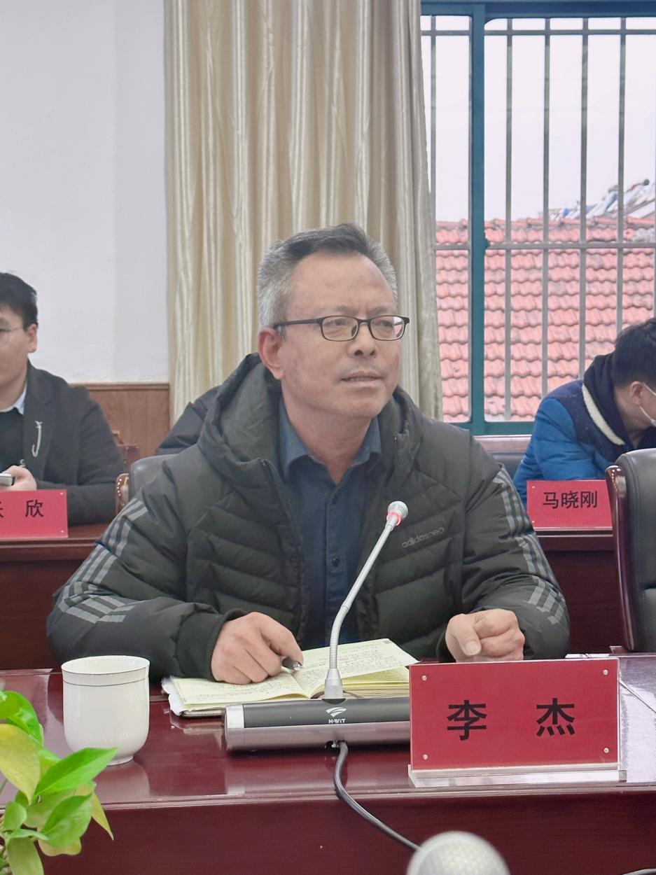 20230202相信努力 怀揣理想 成就荣光——综合高中三年级教师座谈会_html_m5b91db8d.jpg