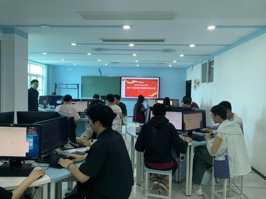 匠心筑梦 技创未来_html_1f298625.jpg