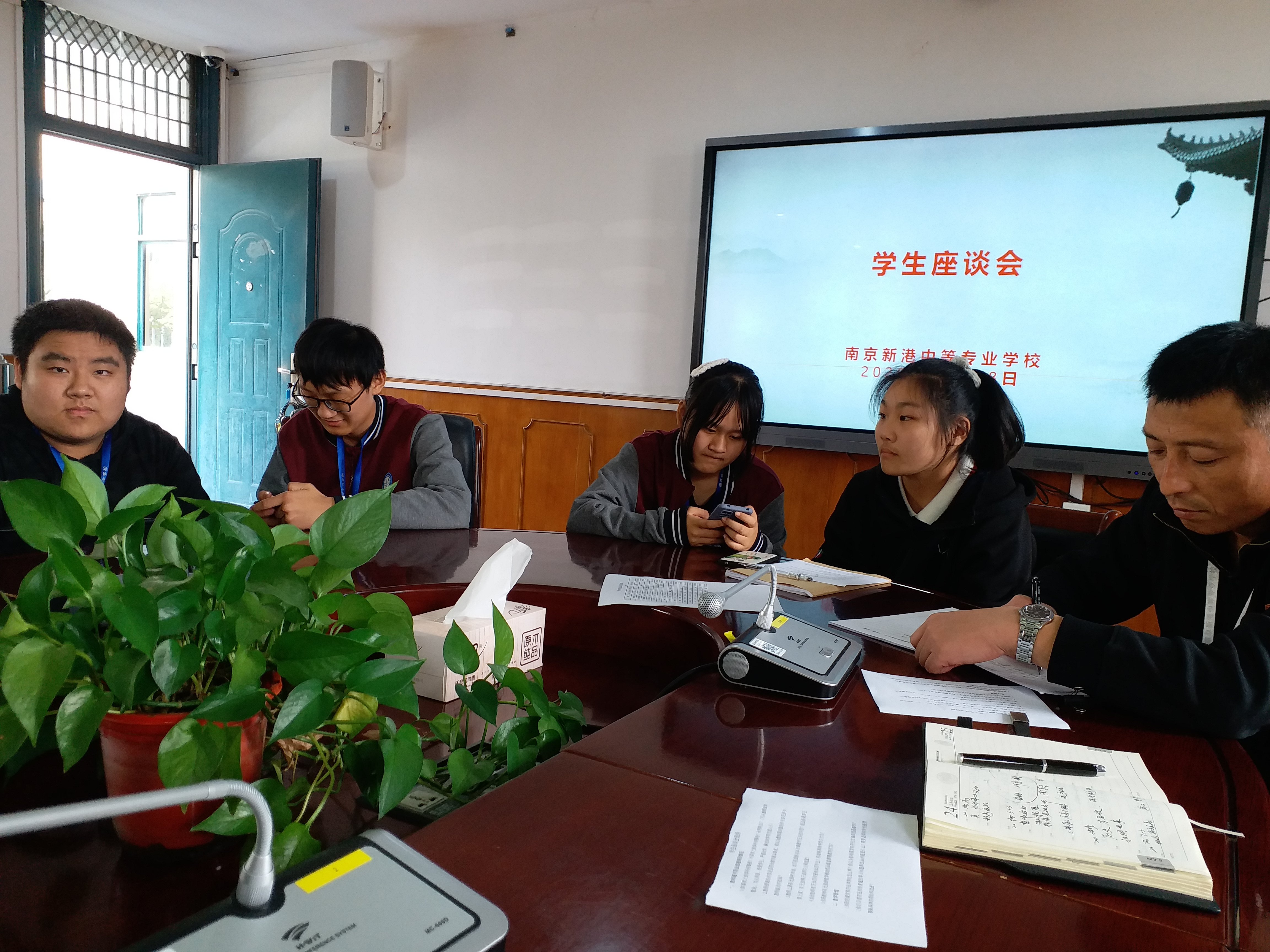 自查自纠，让教师成为学生心中好老师_html_949193c.jpg