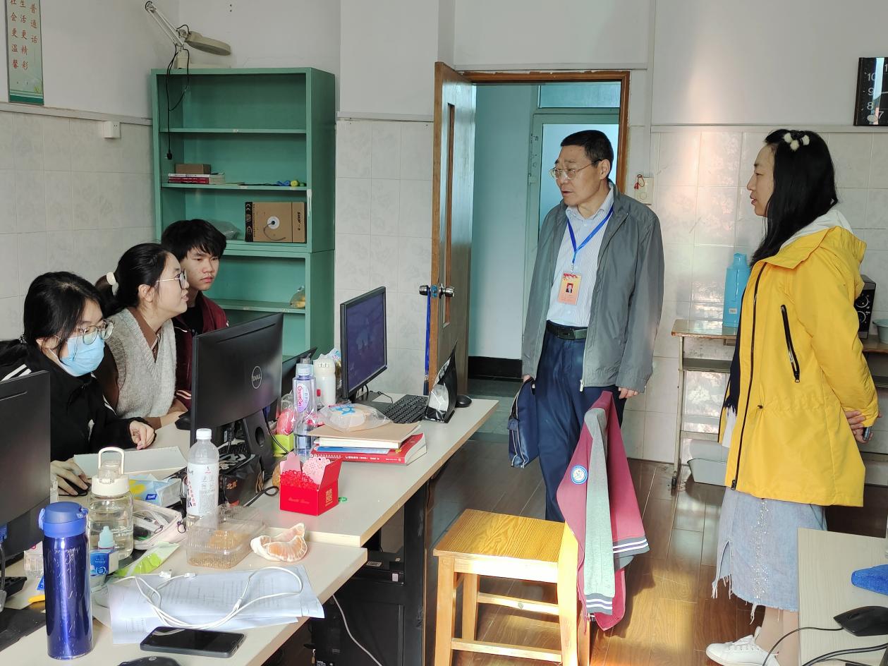 10月份栖霞区责任督学专项督导纪实_html_59cecdb5.jpg