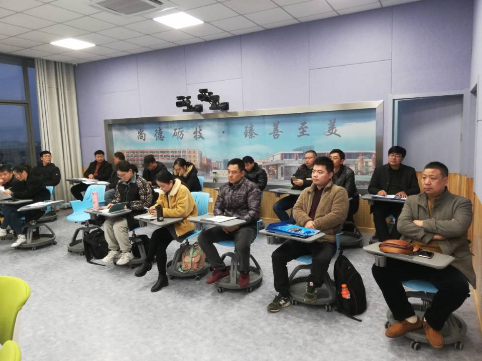 专创融合教育(刘俊名师工作室南通研讨)_html_m218b2a6a.jpg