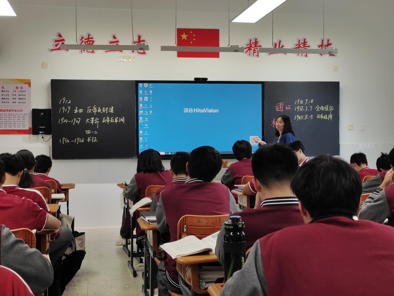 推门听课促成长 把脉课堂助提升_html_m6758d763.jpg