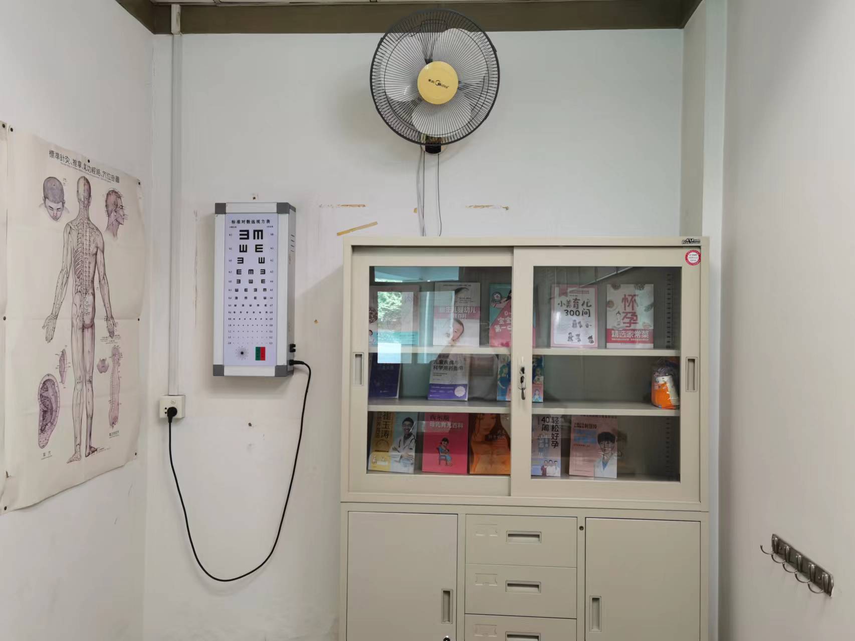 关心女职工，  创建母婴室_html_m1aa9f54c.jpg
