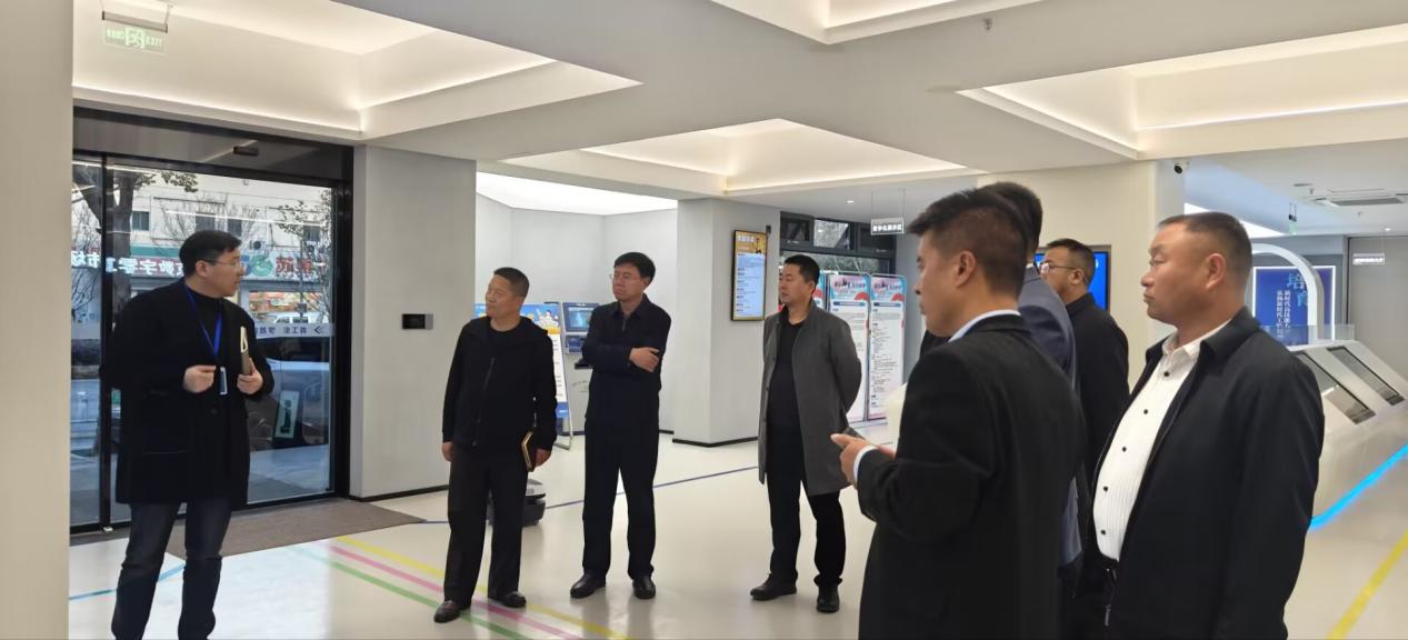 新港与湟中携手，共谋东西部教育协作新篇章-栖霞湟中东西部教育协作职教专场研讨会圆满落幕_html_mb3aa387.jpg