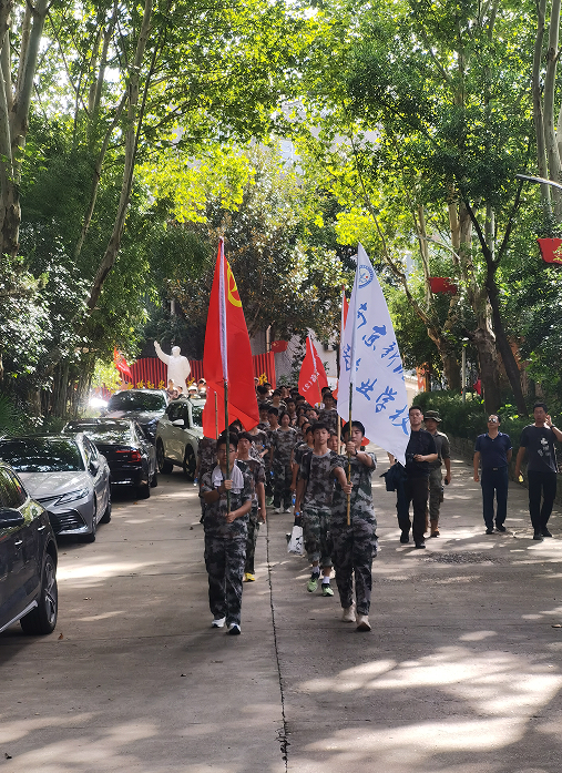 青春心向党，铁血铸军魂_html_28e5138.png