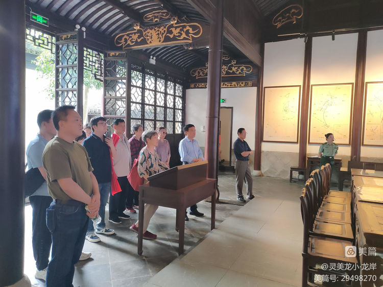 【龙小先锋·团队活动】传承红色基因，争做育人先锋——龙潭中心小学党总支开展主题党日活动_html_mf8e66eb.jpg