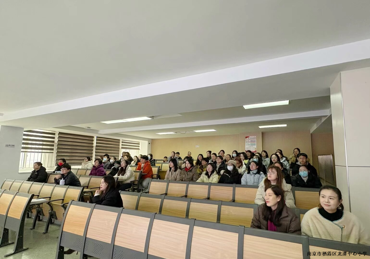 【灵美龙小·特色活动】全员关爱，共育促成长——龙潭中心小学开展全员关爱活动