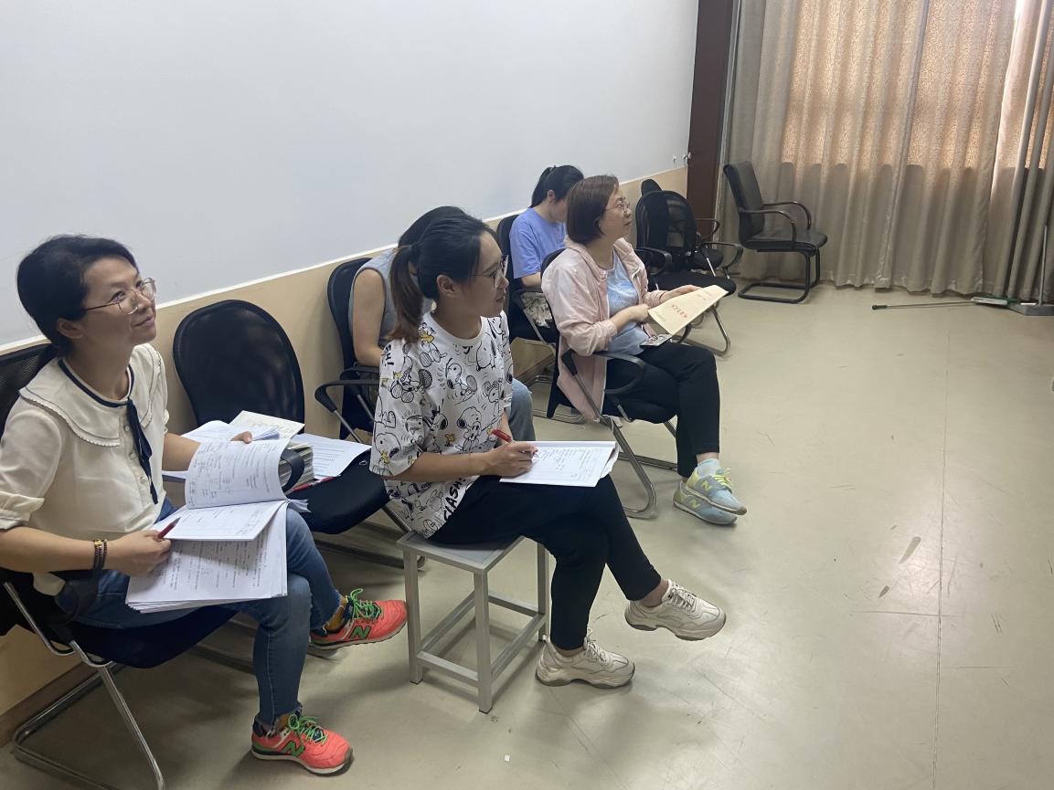 龙小江畔 6月数学 教研活动报导_html_m65a14066.jpg