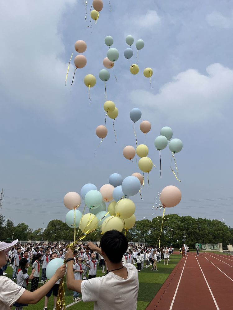 【江畔先锋·团队活动】奋进新学期 放飞新梦想——龙潭中心小学江畔人家校区2022—2023学年第一学期开学典礼_html_707e3420.jpg