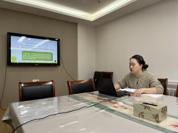 220928学习促提升 实践促成长——栖霞幼儿园红枫园教师业务学习_html_m2d581aa0.jpg