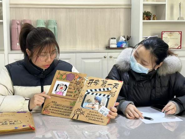 250110成长轨迹档间绘 幼儿时光乐回忆——栖霞幼儿园石埠湾园成长档案评比活动_html_m36cbc382.jpg