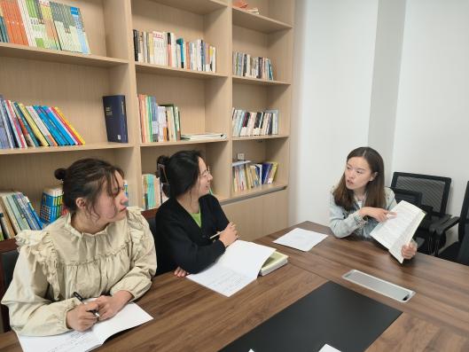 230427计划分享明目标  凝心聚力共成长—栖霞幼儿园翡翠天悦园环境教研组活动_html_2ada40e.jpg
