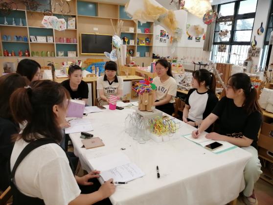 【枫香栖幼】精细一日流程 优化常规管理  ——栖霞幼儿园翡翠天悦园园本研训活动