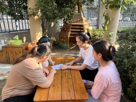 230901聚焦户外游戏环境 共享教研智慧——栖霞幼儿园石埠湾园 户外自主游戏区环境教研活动_html_10f8531e.jpg