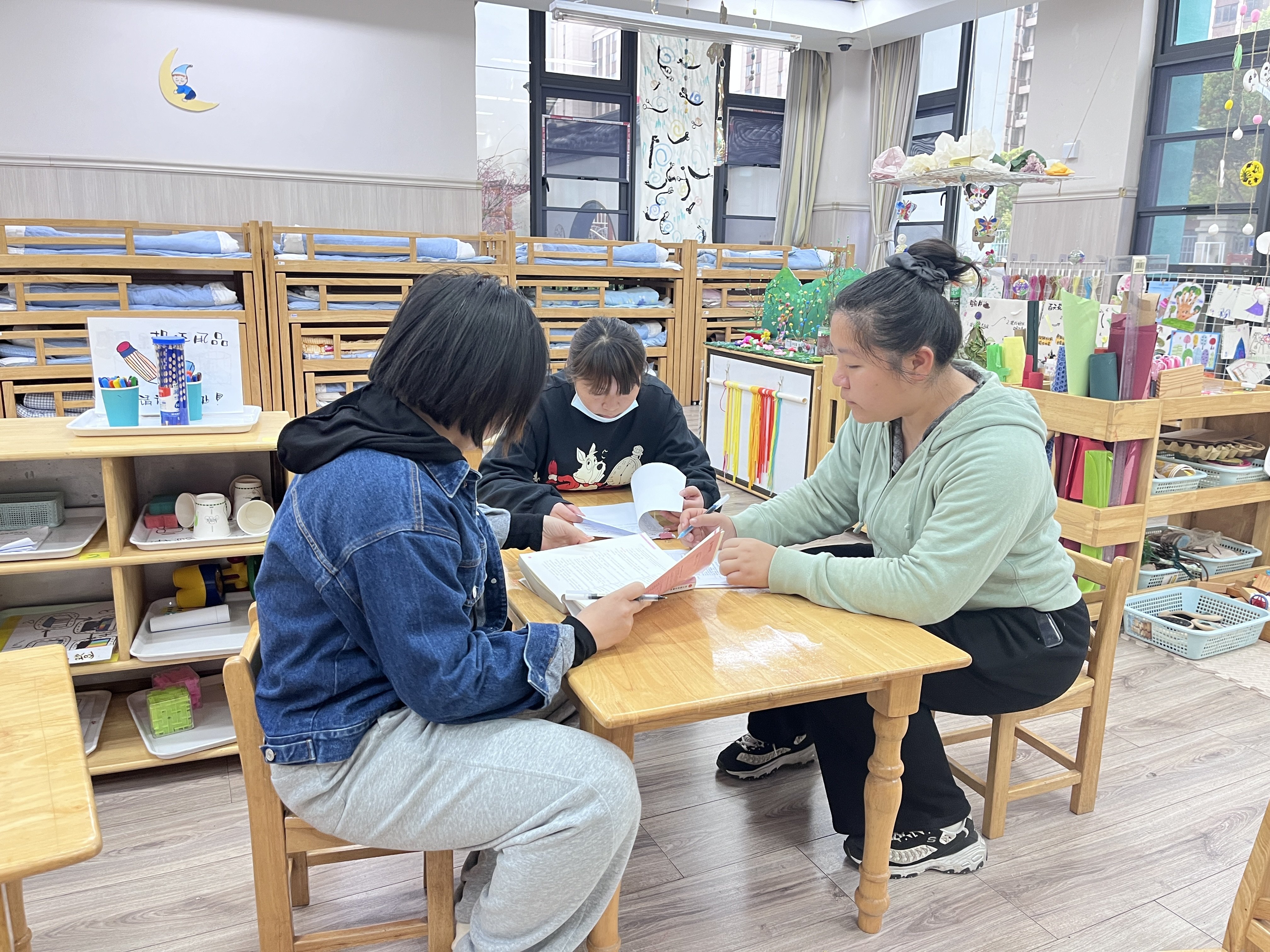 250324审议始于思 课程施与行—— 栖幼石埠湾园中班组《找春天》课程审议活动_html_m6d0fafdd.jpg