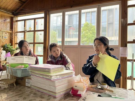 250327聚焦游戏 共研共进——栖霞幼儿园翡翠天域园游戏教研组活动_html_m12894ce4.jpg