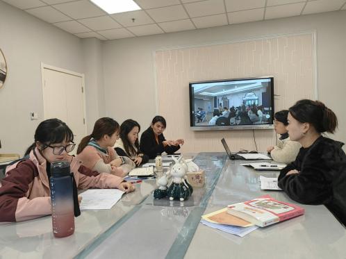 221128园本研训教研会议活动_html_m12e92522.jpg