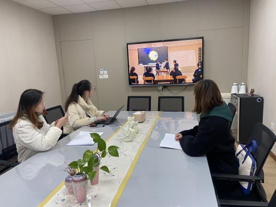 【枫香栖幼】快乐玩中学——栖幼翡翠天悦园参加”幼儿园综合课程“专场推进培训活动