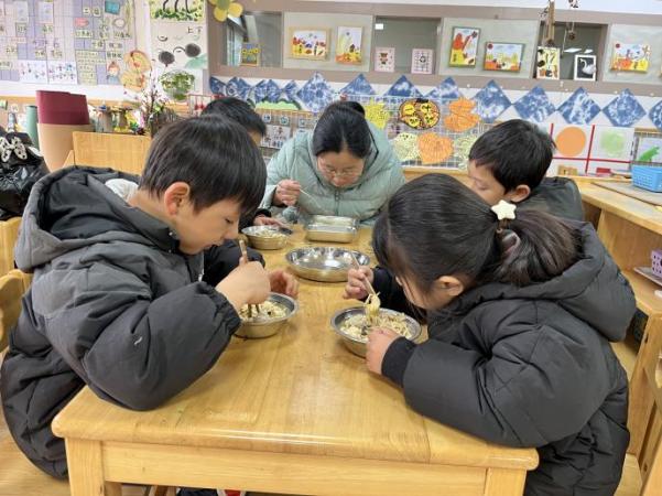 221216光盘行动 不负“食”光——栖霞幼儿园五福园光盘行动_html_200f99e4.jpg
