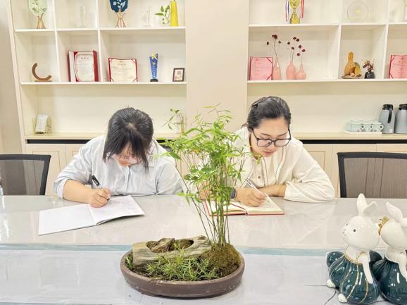 250427聚焦劳动教育 共探成长路径——栖霞幼儿园课程中心组活动_html_m7eb9afb6.jpg
