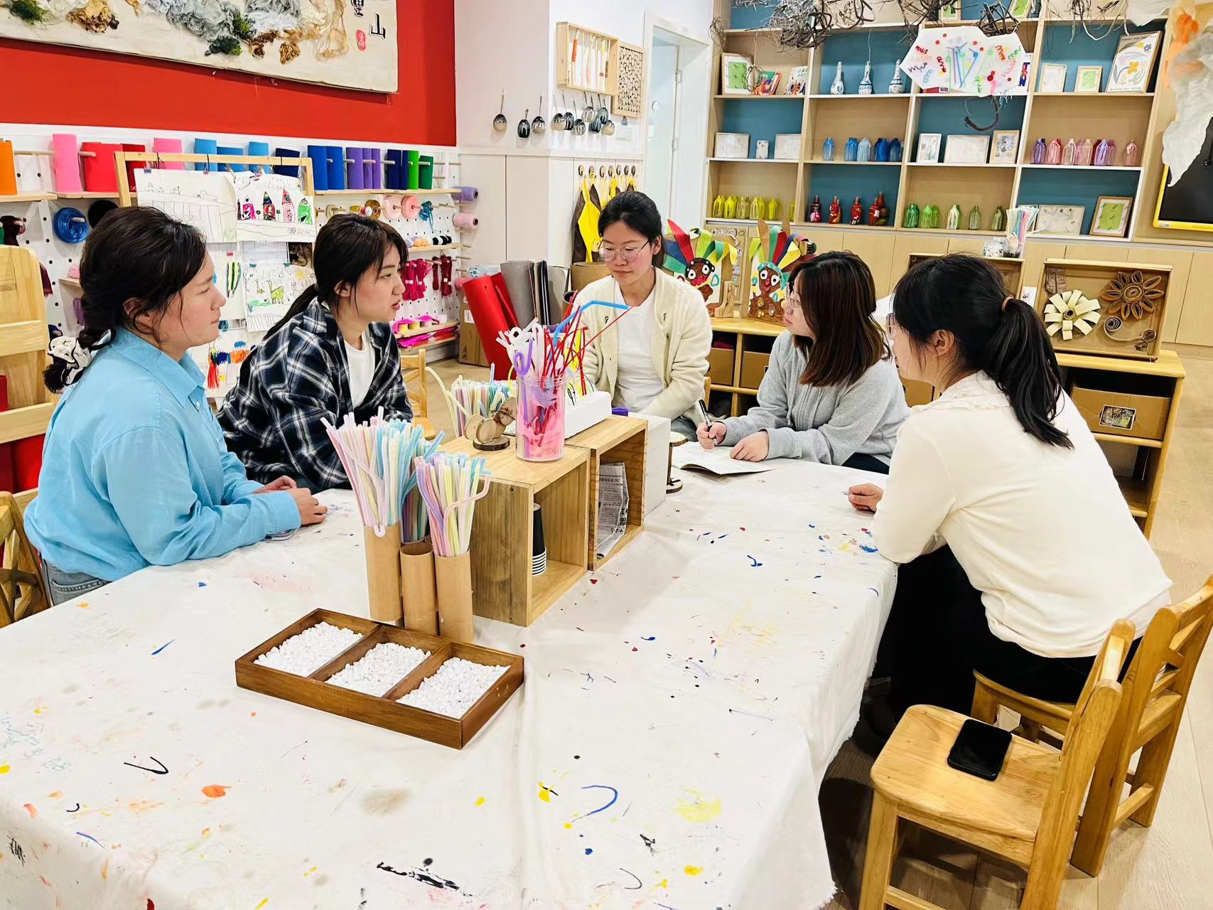 240416集中审议 共探主题——栖霞幼儿园翡翠天悦园中班年级组课程审议活动_html_m35d76f2e.jpg