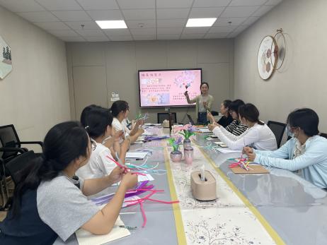 240410共读分享 绒花体验——栖霞幼儿园翡翠天悦园环境教研组教研活动_html_m46b9123b.jpg