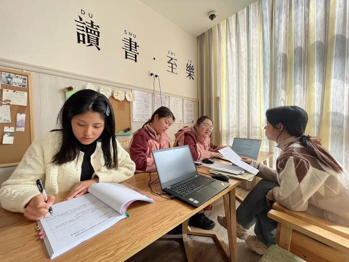 230329以幼为主 深思钻研——栖霞幼儿园石埠湾园中大班桥主题课程前审议 孙姗姗_html_435ea6b3.jpg