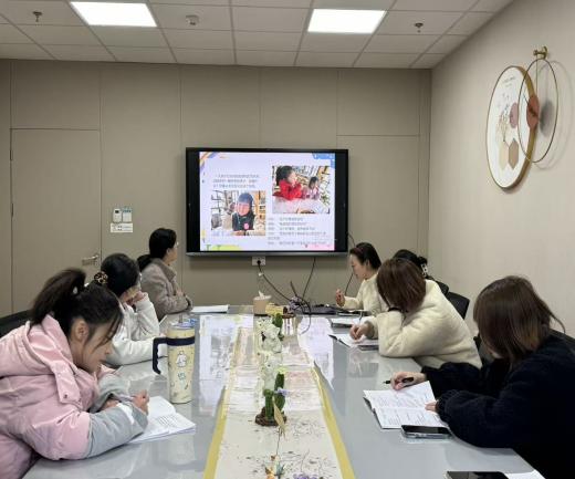 251125深研课程故事 共促专业成长_html_7e25e867.jpg