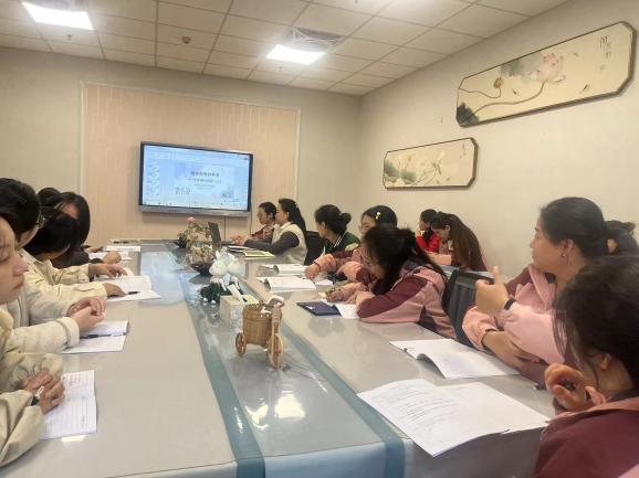 【枫香栖幼】聚焦儿童 共研共进  ——栖霞幼儿园翡翠天域园园本研训活动