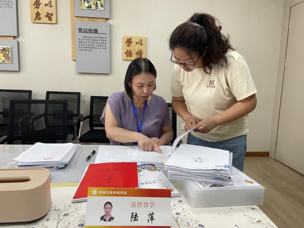 250519安全督导进校园  细致入微护幼苗——南京栖霞幼儿园翡翠天悦园迎接五月督学检查指导_html_m1823071e.jpg