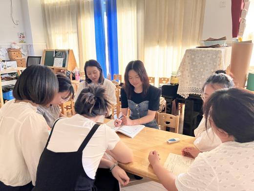 【枫香栖幼】研思共审 后议继行 ——记栖霞幼儿园翡翠天域园大班主题后审议活动