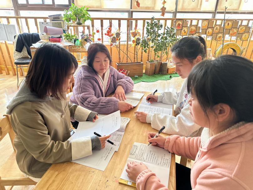 240418聚审议 促成长--栖幼五福园小班年级组《春天里》课程审议_html_m30856868.jpg