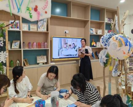 【枫香栖幼】追随儿童视角 倾听环境故事  ——栖霞幼儿园翡翠天悦园环境组教研活动