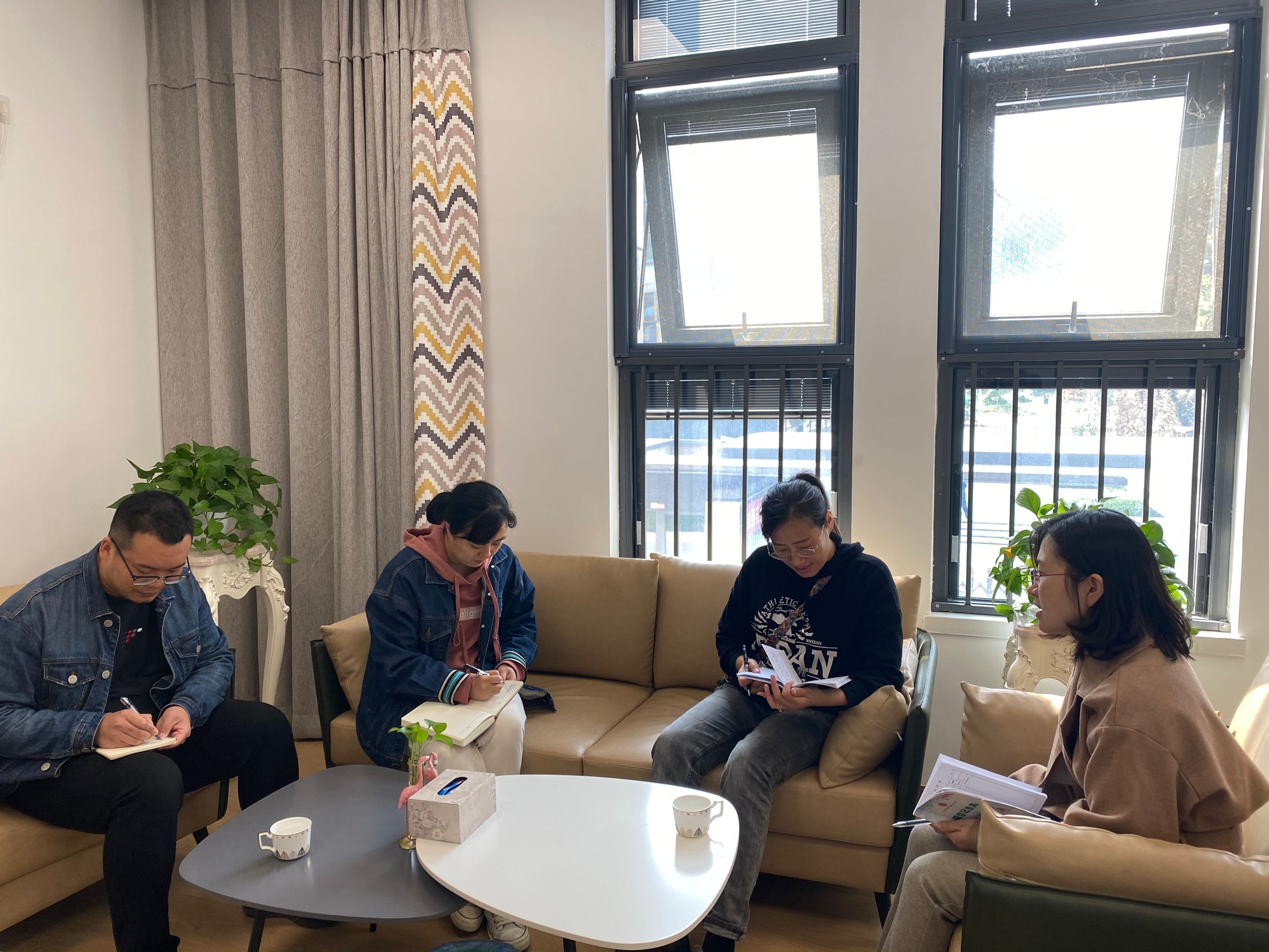 【枫香栖幼】常规巡查促发展  紧抓教学重实效  ——栖霞幼儿园翡翠天域园十月教育教学巡查