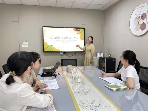220607档案记成长 培训促发展————栖霞幼儿园翡翠天悦园业务学习活动_html_m285e606d.jpg