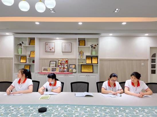 20220530遵纪守法成方圆 克己奉公清风延——记栖霞幼儿园石埠湾园师德学习活动  孙姗姗_html_307f72e0.jpg