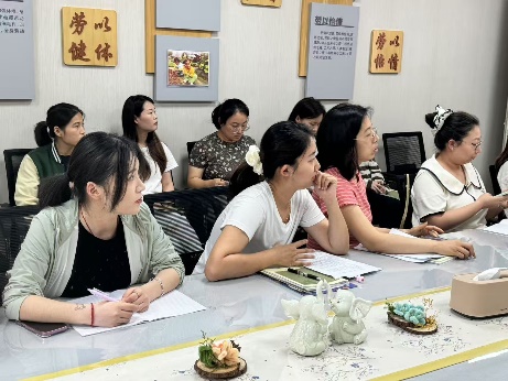 250523坚守育人初心 筑牢师德底线——栖霞幼儿园翡翠天悦师德师风学习_html_a2b359a.jpg