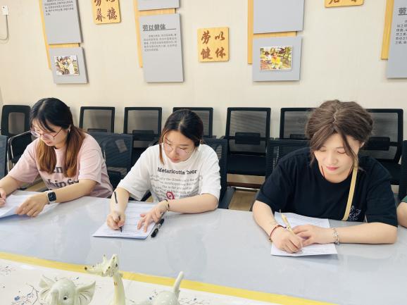 240531夯实保教理论 提升业务素养——栖霞幼儿园翡翠天悦园5月专项评比_html_m28f521d7.jpg