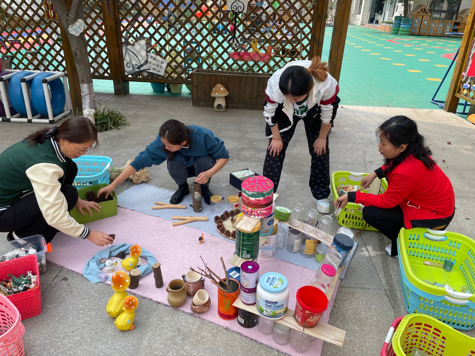 【枫香栖幼】与游戏对话 与幼儿共长 ——栖幼红枫园业务学习之综合创造区活动研讨