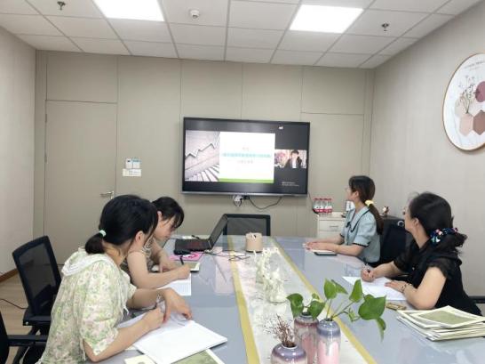 220620评估领航 齐学共研——栖幼翡翠天悦园学习《幼儿园保育教育质量评估指南》_html_mff31cb3.jpg