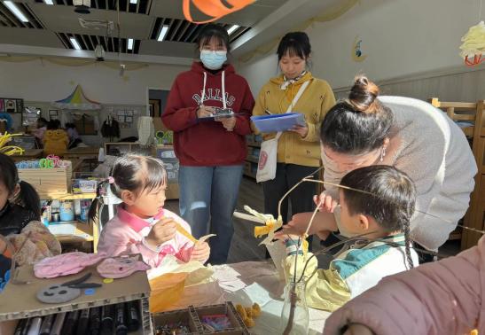 与美同行”艺“起成长——栖霞幼儿园石埠湾园艺术领域教研活动（三）冯恋_html_274d1a15.jpg