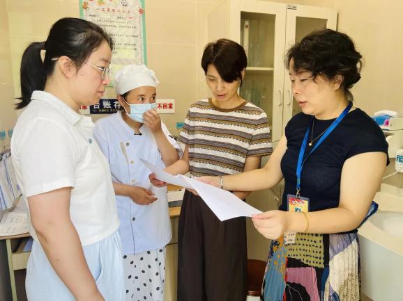 【枫香栖幼】督导促规范 开园保质量  ——栖霞幼儿园翡翠天域园迎接九月“开园工作”督导