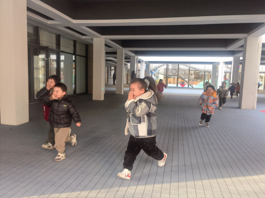 250409 演练筑防线 安全护童心 ——栖霞幼儿园云栖园燃气泄漏应急演练活动 陈思琪_html_m6b00d3ef.png