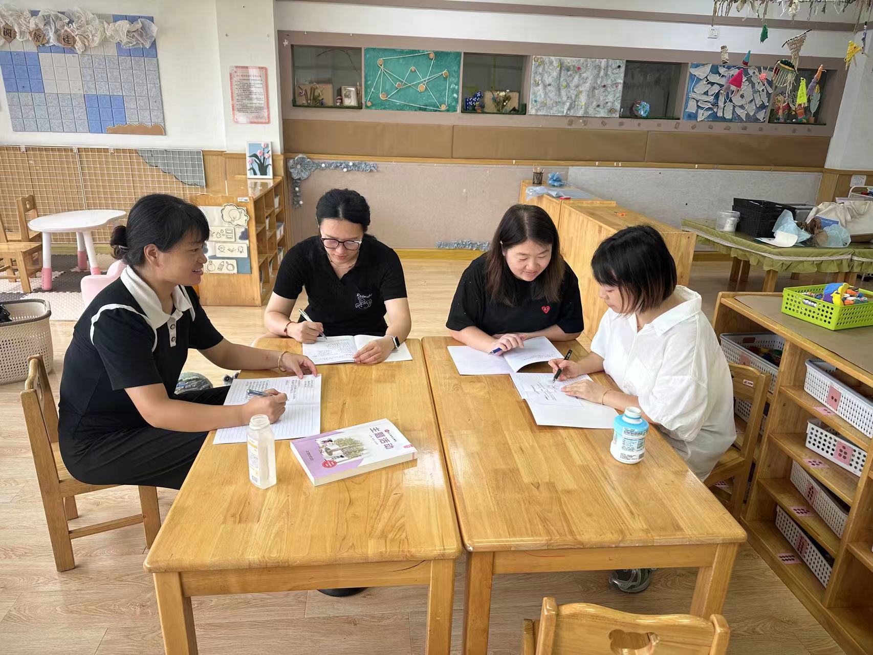 【枫香栖幼】课程审议把方向 聚焦儿童促成长  ——栖幼五福园中班《我是中班小朋友》课程审议