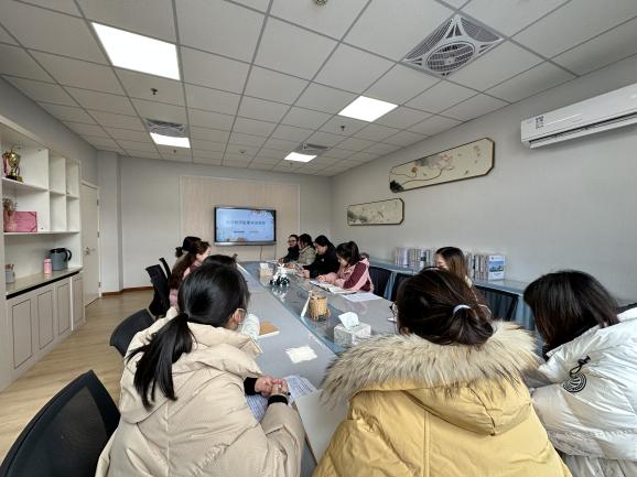 240116匠心守初心， 笃行以致远-栖霞幼儿园翡翠天域园科学组期末总结会议_html_m2fad0d7e.jpg