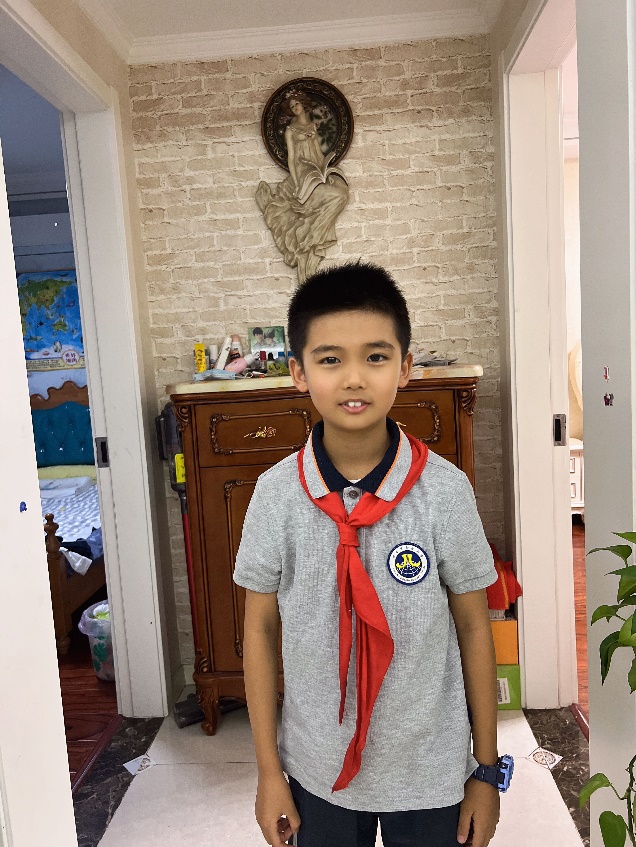【广志学子】我骄傲，我是光荣升旗手——南京市金陵小学（广志路校区）2023学年第一学期第四周升旗手事迹介绍_html_m4d983e21.jpg