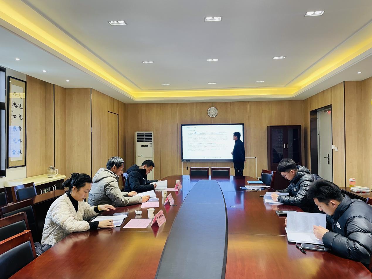 【湖畔·科研引领】开题论证明思路 科研引领促成长——栖霞区十四五规划课题（重点课题）开题论证会_html_48412a95.jpg