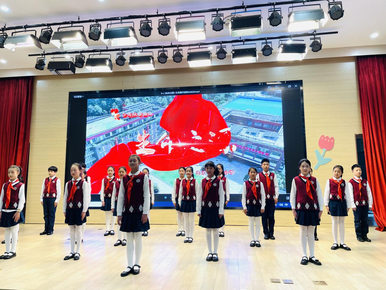 第五十三期全国省、地督学培训班学员莅临金陵小学（仙林湖校区）参观指导_html_m619673e7.jpg