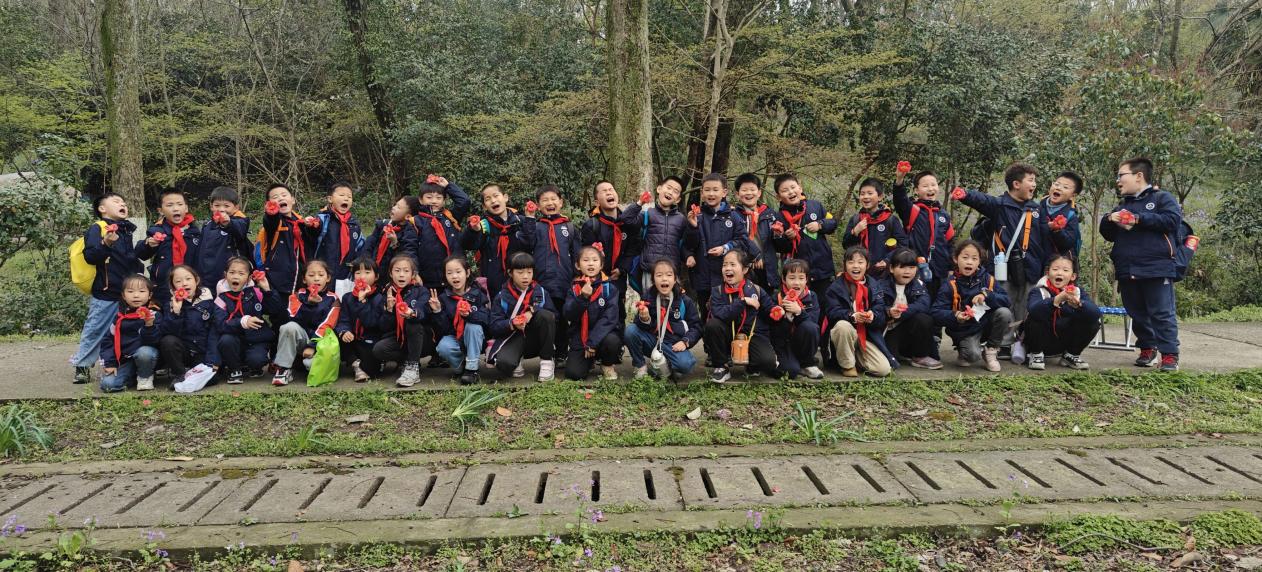 【湖畔·学生活动】春风拂面，学子欢腾——记金陵小学（仙林湖校区）二年级综合实践活动_html_m766dc146.jpg