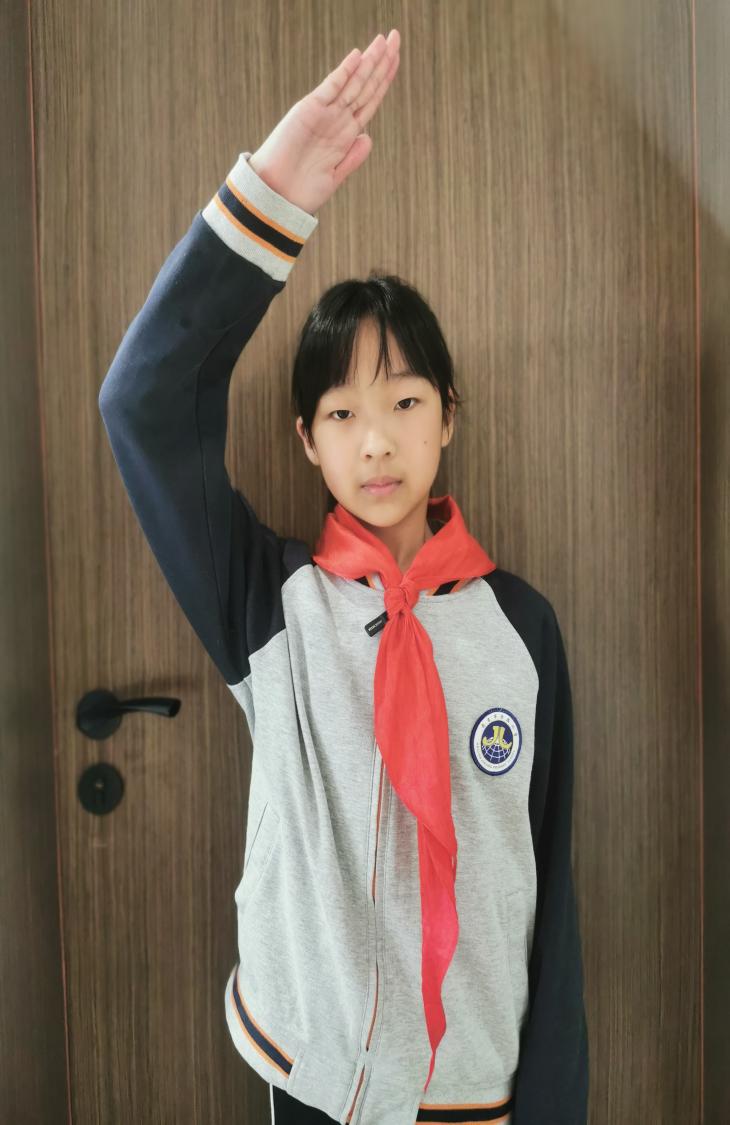 【博学广志】清明云祭扫 丰碑励童心——金陵小学广志路校区清明节云端祭扫活动(1)_html_45b35108.jpg